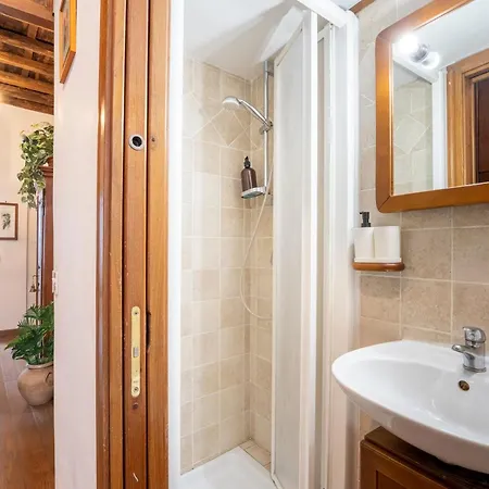 アパート Domus Leopardo, Typical Trastevere Flat In Center *